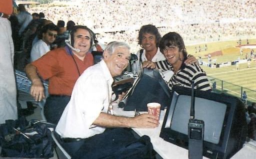 El histórico comentarista deportivo Macaya Márquez cumplió 89 años