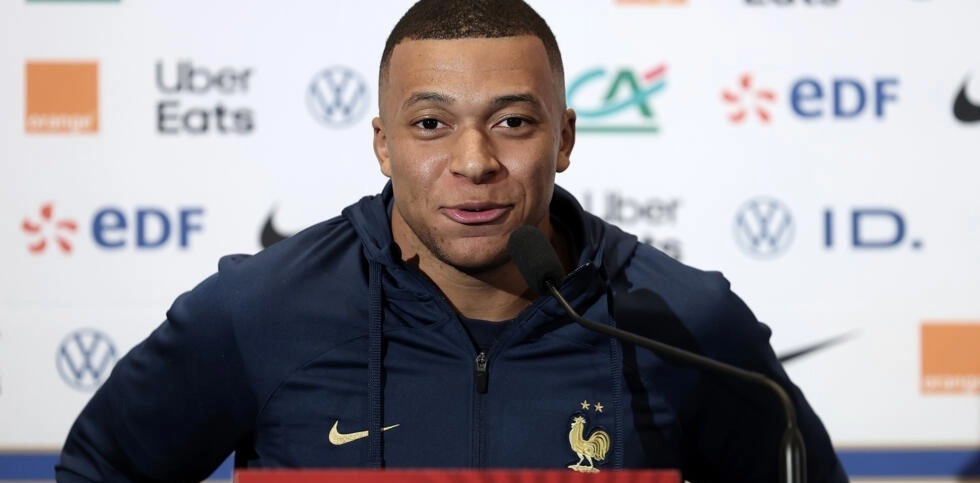 Mbappé elude responder a las preguntas sobre su futuro en el PSG