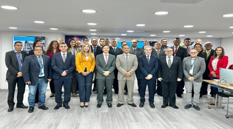 Inspectores del INAC se especializan en aeronavegabilidad