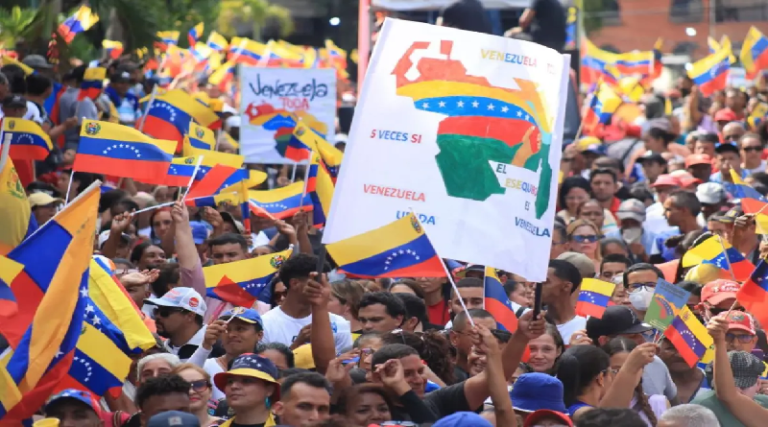 Ciento de personas marchan en Bolívar en defensa de la Guayana Esequiba