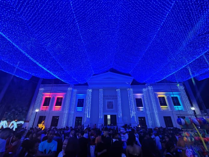 Encienden la navidad en Yaracuy con nuevo concepto ecologista