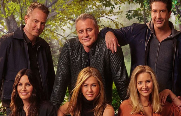 Elenco de Friends homenajeará a Matthew Perry durante los Emmy