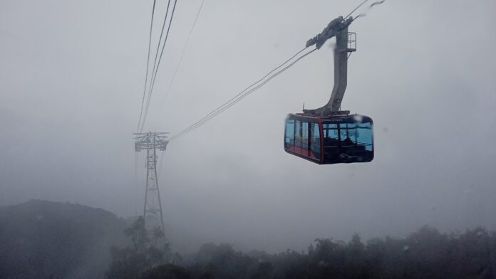 Turistas polacos conocieron el teleférico Mukumbarí de Mérida