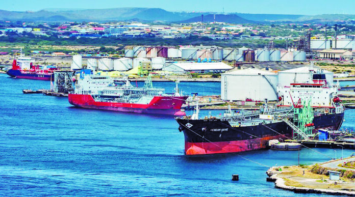 Crece 182% la exportación de petróleo venezolano a España