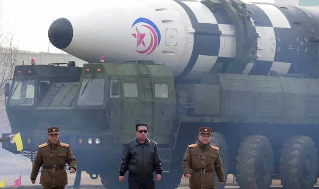 Corea del Norte prueba un motor de combustible sólido para misiles balísticos de alcance medio