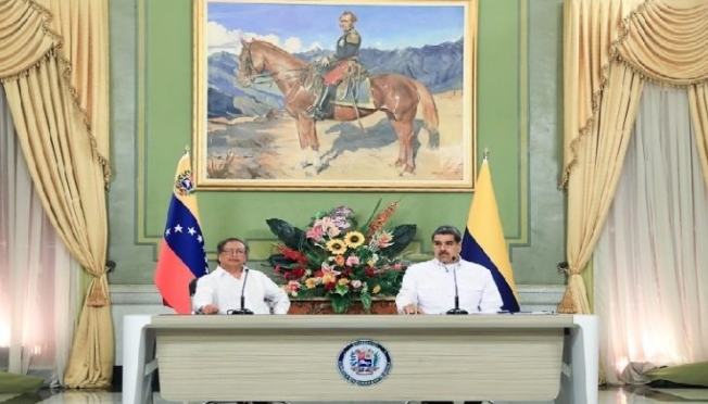 Jefes de Estado de Venezuela y Colombia suscriben acuerdos de cooperación bilateral