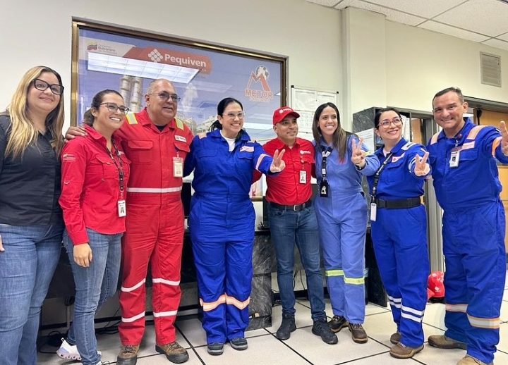Ministro Tellechea visitó las instalaciones de Metanol de Oriente