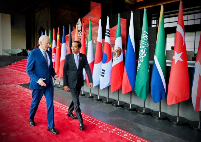 Presidente de Islandia pide a Biden parar las “atrocidades” de Israel