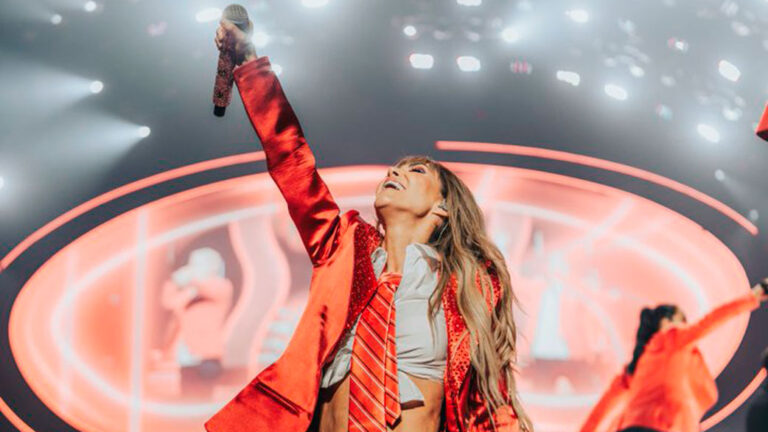 Anahí dejó concierto de RBD en Brasil por una infección renal «grave»