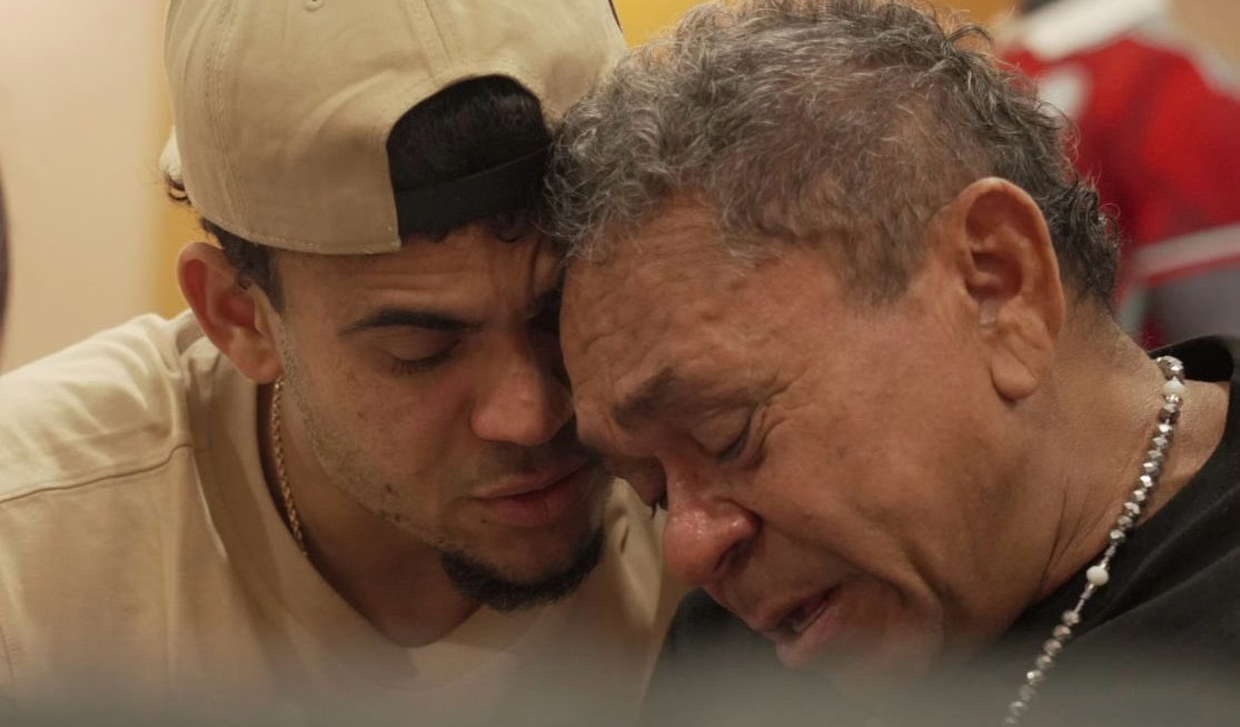 EN FOTOS: Así fue el emotivo reencuentro del futbolista Luis Díaz con su padre en Barranquilla