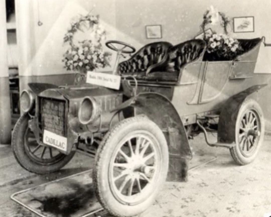 ¡En foto! Este es el primer vehículo que circuló en la Gran Caracas y fue en 1904