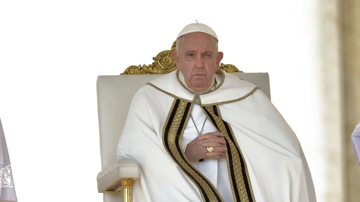 El papa dice que «no está bien de salud», pero no interrumpe su agenda