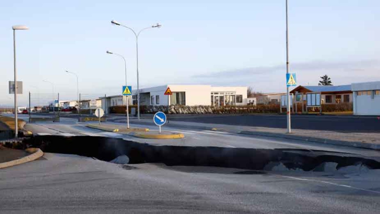 Islandia registra más de 590 terremotos en las últimas horas y se prepara para una gran erupción