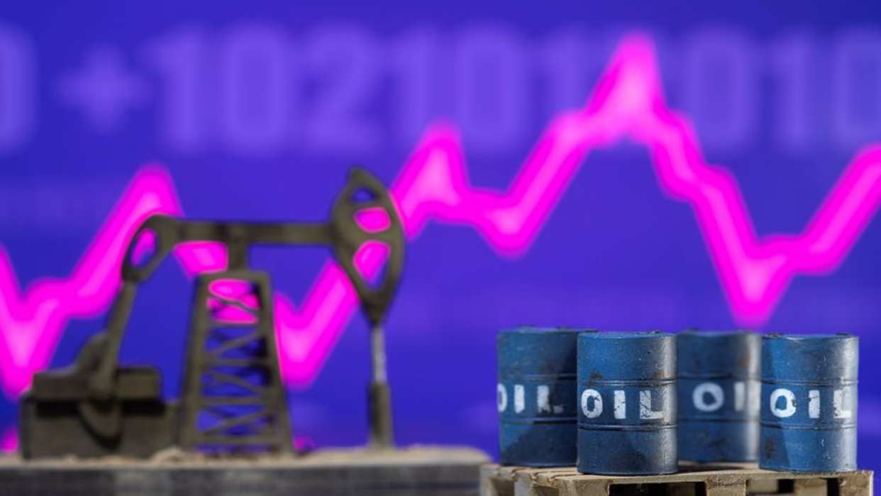 La OPEP+ busca un acuerdo para prolongar los recortes de su oferta petrolera