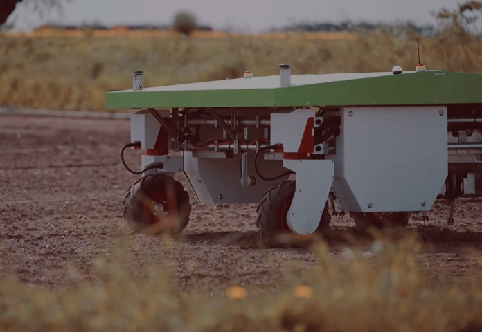 Desarrollan un robot con IA para acabar con la mala hierba sin químicos