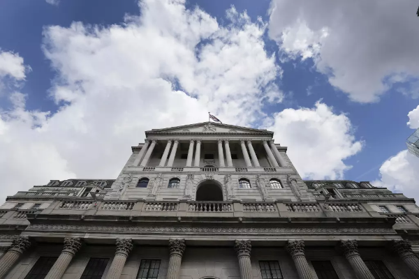 Banco de Inglaterra mantiene sin cambios las tasas de endeudamiento