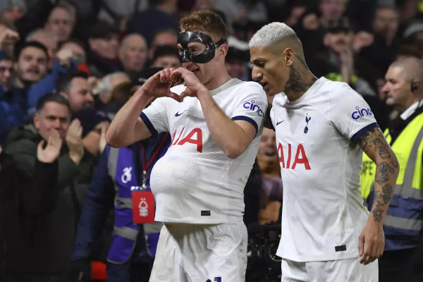 Tottenham recupera la confianza y supera 2-0 al Nottingham Forest