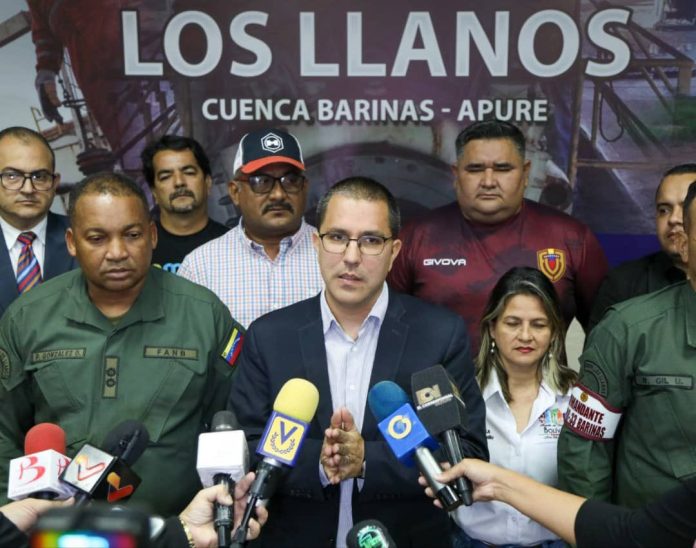 Arreaza destacó avances en plan de suministro de combustible en Barinas