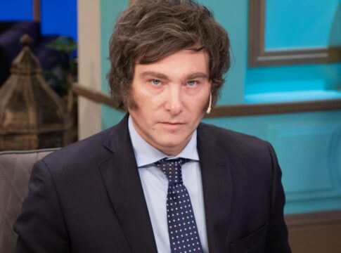 Así se desarrolla la primera movilización contra Javier Milei en Argentina