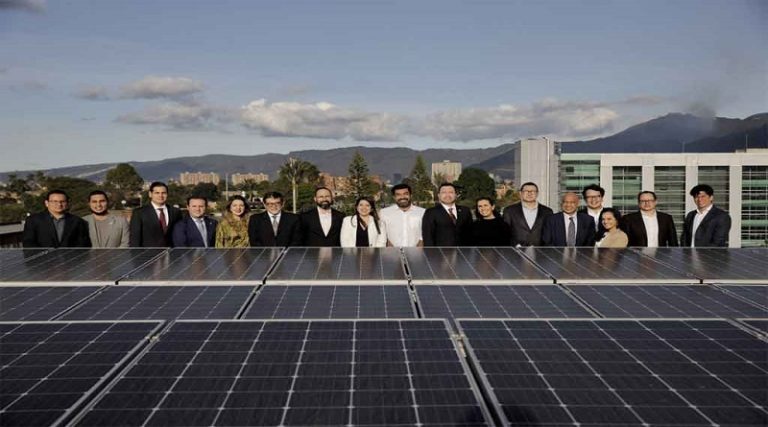 Suscriben acuerdo entre Ecuador y Colombia para reducir costos de energía