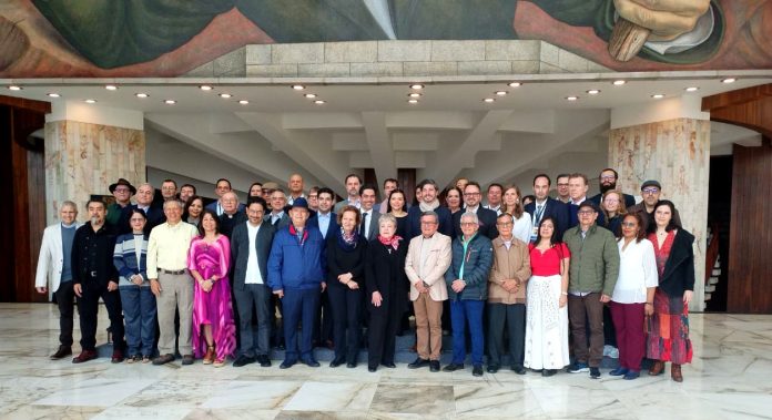 Clausuran ciclo de diálogos entre el Gobierno de Colombia y el ELN