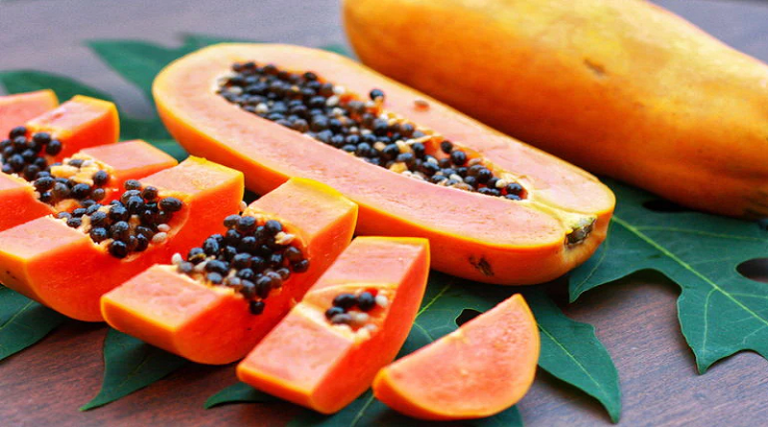 Conoce|¿Qué beneficio tiene comer lechosa en la noche?