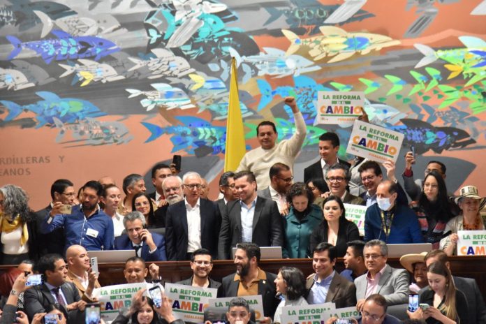 Aprobada en Cámara de Representantes de Colombia la reforma de salud