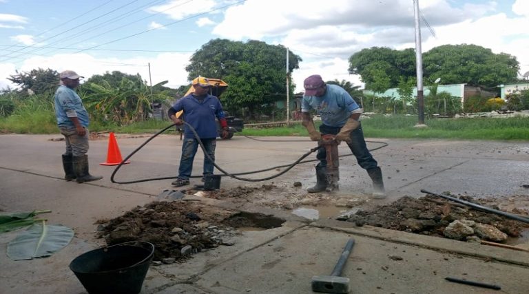 Atienden reportes del 1×10 del Buen Gobierno en materia de agua en Apure