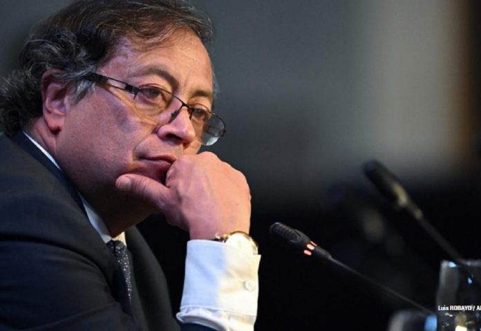 La aprobación del Gobierno de Petro cae al 35%, su nivel más bajo, según encuesta
