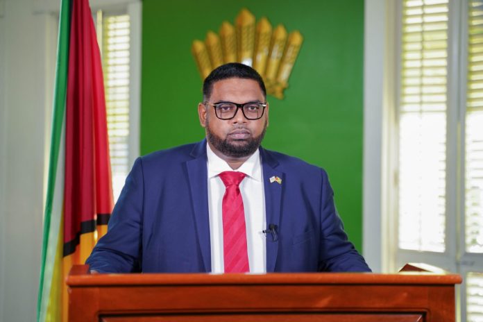 Presidente de Guyana se reunió con general de la OTAN que dirigió bombardero a Yugoslavia