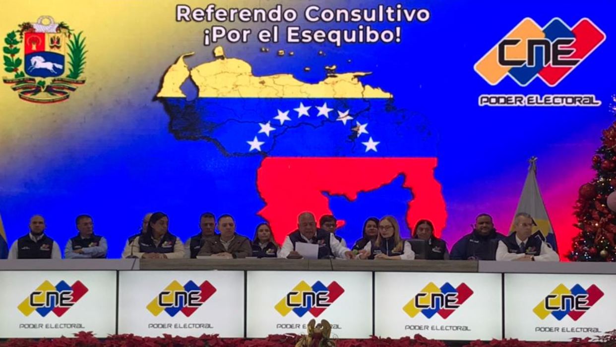 CNE anunció una victoria abrumadora del «Sí» con más de 10 millones de votos