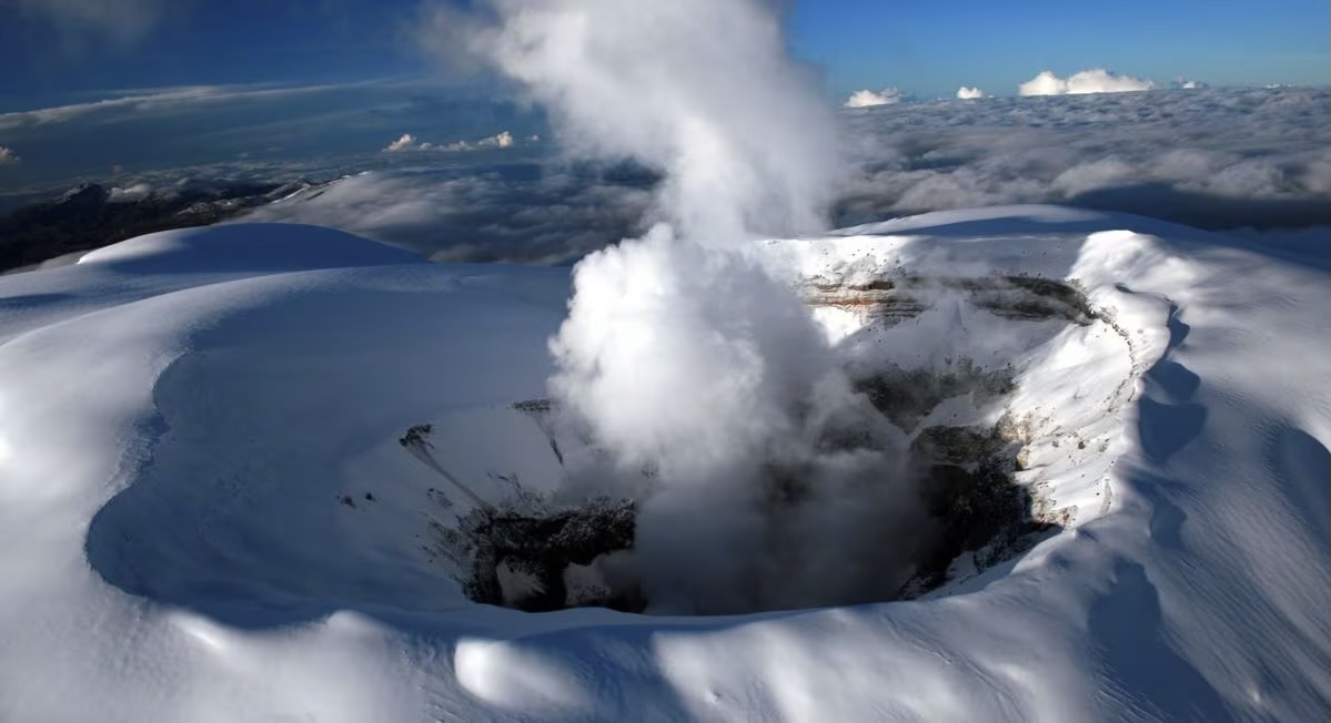 Detectan «anomalía térmica» récord en volcán Nevado del Ruiz
