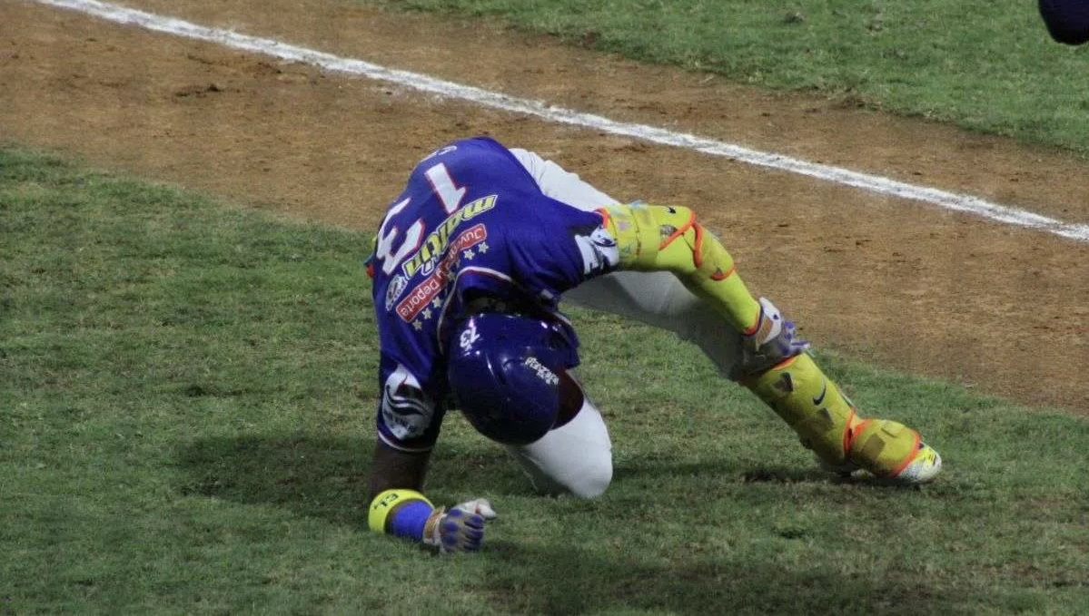 Ronald Acuña Jr. se encuentra sano tras recibir pelotazo