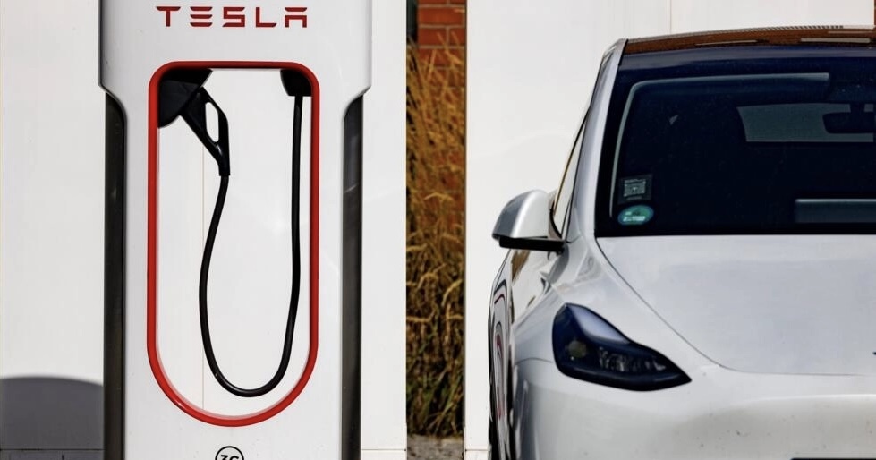 Tesla lanza un proyecto de segunda fábrica de baterías en Shanghái