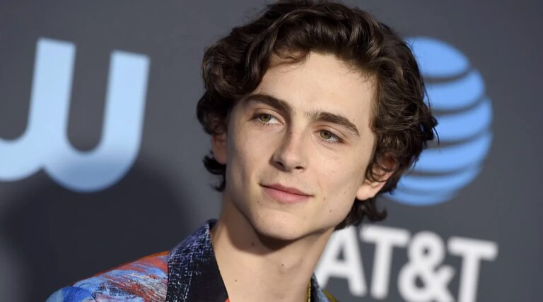 Timothée Chalamet supera a Henry Cavill y ahora es el hombre más guapo del mundo