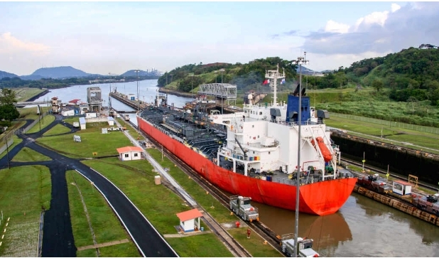 Colombia planea desarrollar una ruta alternativa al Canal de Panamá para el comercio internacional
