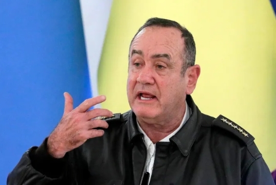 Giammatei se pronuncia ante crisis política en Guatemala: “Buscan amedrentar a ciudadanos guatemaltecos”