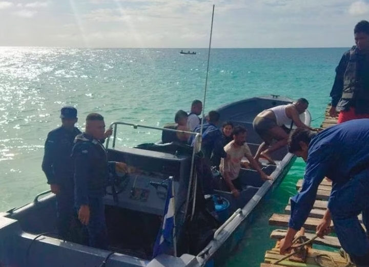 Mueren dos venezolanas en naufragio: Una niña entre las víctimas