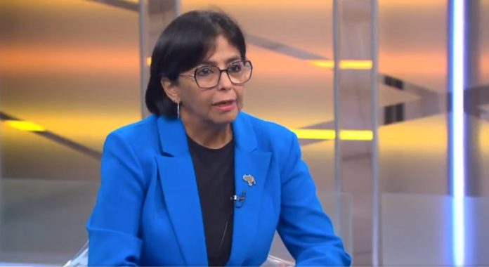 Vicepresidenta a Irfaan Ali: Debe dejar de amenazar a Venezuela
