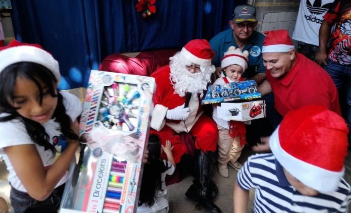 La Navidad llegó a Petare con aguinaldos y alegría