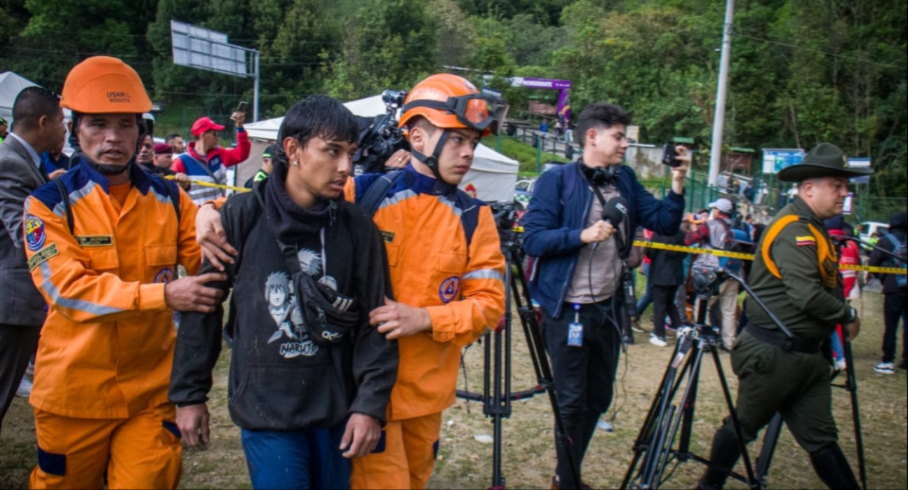 Autoridades de Colombia rescatan a los 10 jóvenes perdidos en cerro Monserrate