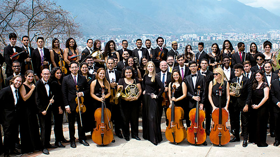 Sinfónica Ayacucho presentará «Notas de Navidad» este domingo