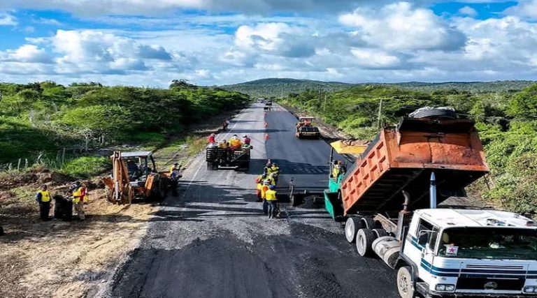 Recuperan vías del municipio Miranda en Falcón