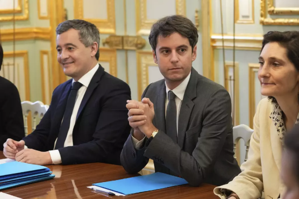 Nuevo primer ministro francés sostiene su 1ra reunión de gabinete