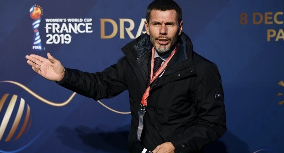 El director de fútbol Zvonimir Boban abandona su puesto en la UEFA
