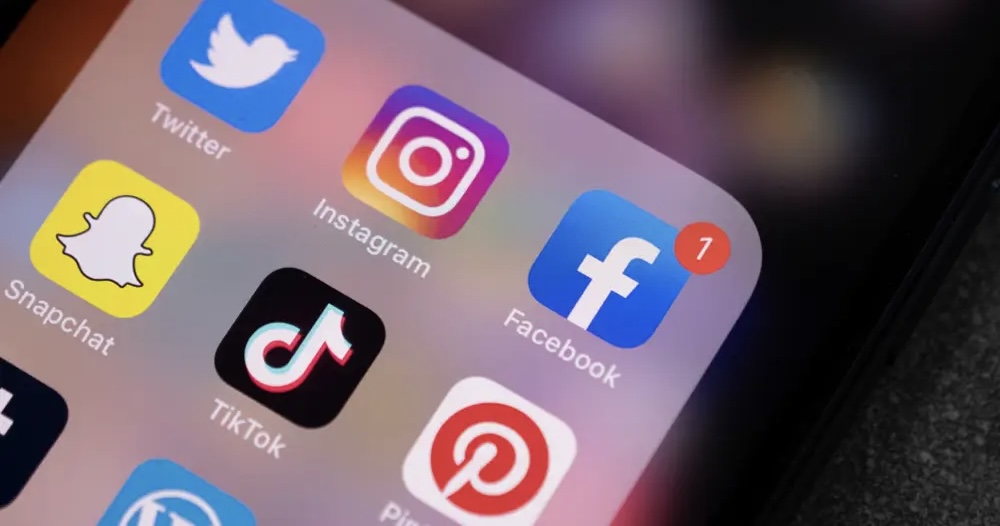 Nueva York declara a las redes sociales «amenaza para la salud mental» en los menores