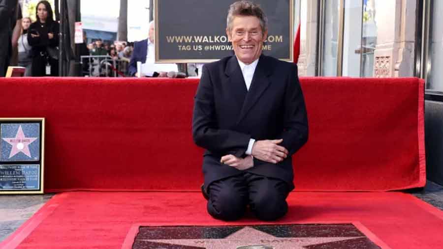 Actor Willem Dafoe recibe su estrella en el Paseo de la Fama de Hollywood