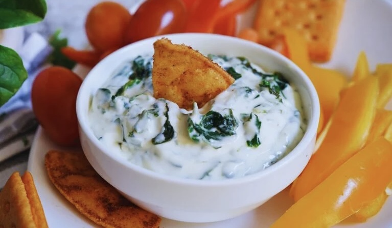 Receta | Cómo preparar un buen dip de espinacas con queso