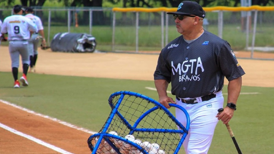 José Moreno ganó el premio Manager del Año en la LVBP