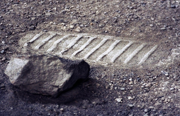Estudiarán el polvo lunar para reducir daños en futuras misiones de exploración